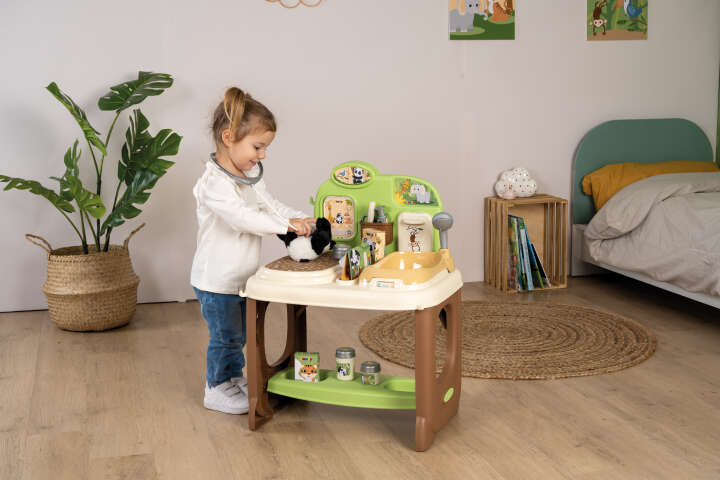 Smoby Tierarzt Klinik mit Panda Kuscheltier